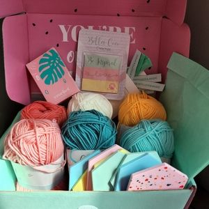 Crochet Society sample box 6 50g dk yarns and accessories